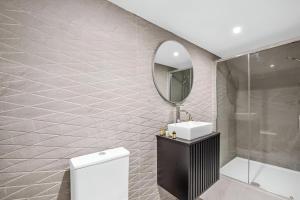 Cozy Studio Perfect Blend of Style & Convenience