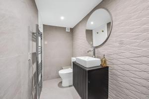 Cozy Studio Perfect Blend of Style & Convenience