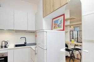 Julies Flat by DomusDimore