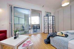 Julies Flat by DomusDimore