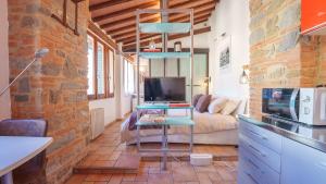 Santa Croce Historic Loft with a View