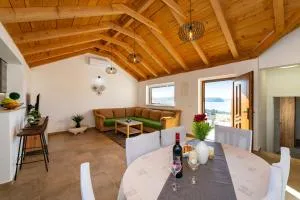 MY DALMATIA - Sea view holiday home Fortica - Rtina