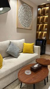 استديو فندقي بدخُول ذاتي حي العقيق c32