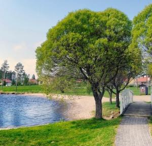 Hopea Villa, Vuokatin ytimessä sisältyy Sauna, ilmainen pysäköinti, Wi-Fi, 55smartTV, omapiha, sopii perheille