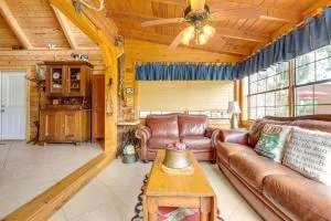 Steps to Lake Okeechobee Cabin with Pool Access! - Pahokee