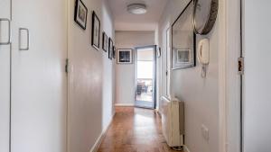 Traditional City Apt - free parking