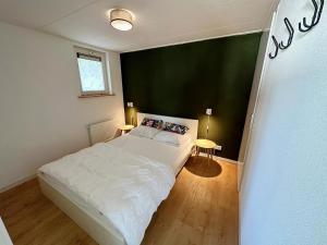 Frisian Countryside Stay near Sea