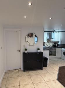 Cosy Guest Suite, West London