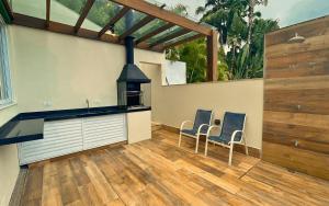 Casa 14 · 4 Suítes | Piscina Privativa e Serviço De Praia