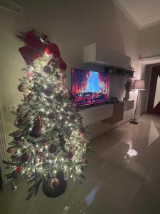 MIRACLES ON 32TH STREET