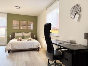 LuBu Stay Central, Cozy, with Workspace and Parking