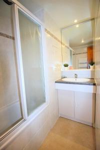 Appartements Residence Les Campanules - Studio pour 4 Personnes MAE-0534 : photos des chambres