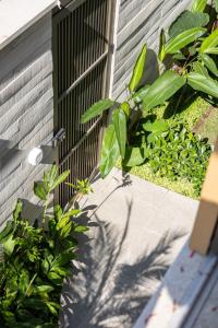 Av. Mãe Bernarnada 1414 · 5 suítes | a passos da praia e piscina aquecida