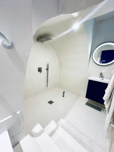 Villas YOUR OWN VILLA in COLOMBES LA DEFENSE : photos des chambres