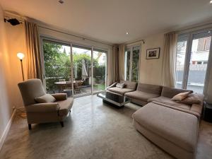 Villas YOUR OWN VILLA in COLOMBES LA DEFENSE : photos des chambres