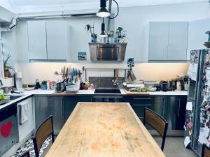 Villas YOUR OWN VILLA in COLOMBES LA DEFENSE : photos des chambres