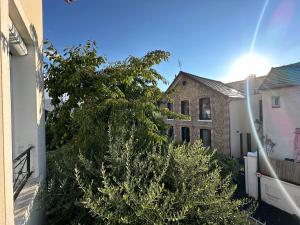 Villas YOUR OWN VILLA in COLOMBES LA DEFENSE : photos des chambres