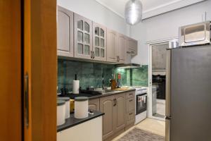 Serenity and 2 bedroom Luxury in Kalamaria