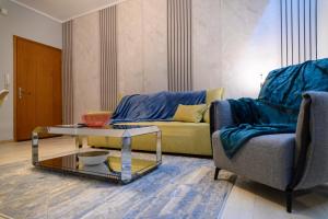 Serenity and 2 bedroom Luxury in Kalamaria