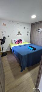 Apartamento con parqueadero y piscina