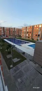 Apartamento con parqueadero y piscina - Arrayanal