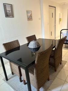 Appartements Cosy T2 climatise avec jardin et spa : Appartement 1 Chambre