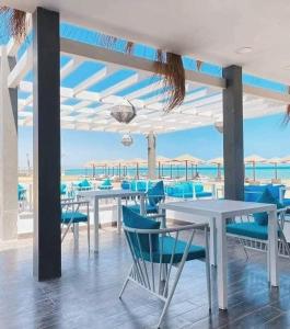 Fanadir bay compound