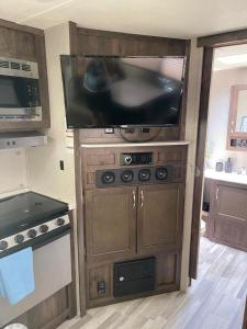 Cozy Caravan near Capitol FSU FAMU