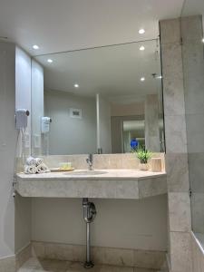 Studio Mantra on View