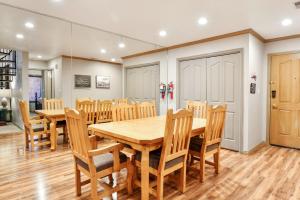 Adventure Hub-Ski Resorts, Backcountry & Park City 3203 condo