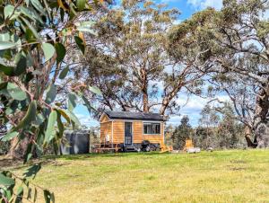 Kyneton Ridge Tiny House - Tiny Stays
