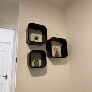 2-Bed Refurbished Home by Birmingham City Centre w- FREE Drive Parking & FREE WiFi