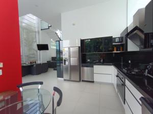 ESPECTACULAR CASA QUINTA EN MELGAR con PISCINA PRIVADA