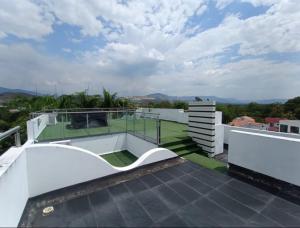 ESPECTACULAR CASA QUINTA EN MELGAR con PISCINA PRIVADA