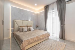 R2市区近海全新现代风格豪华泳池别墅800m到海边