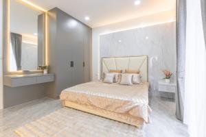 R2市区近海全新现代风格豪华泳池别墅800m到海边