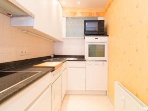 Studio in Ostend with Stunning Sea Views