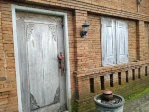 Puri kahuripan - 谏义里