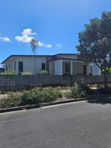 The Kiwi Beach Retreat - 蒂普基