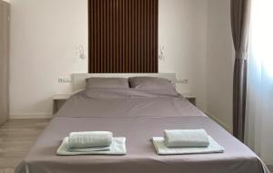 2 Bedroom Lovely Apartment In Vir