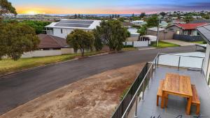 Sunrise To Sunset Getaway By Wine Coast Holidays