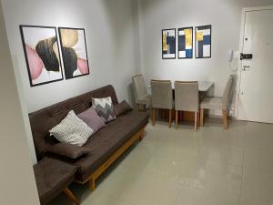 Apto com varanda na Paulista