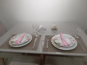 Apto com varanda na Paulista