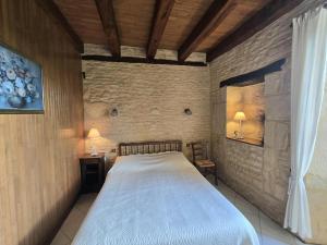 Maisons de vacances Charmante maison perigourdine avec jardin, cheminee et proche de Sarlat - FR-1-616-88 : photos des chambres