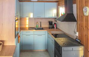 3 Bedroom Lovely Home In Bräcke