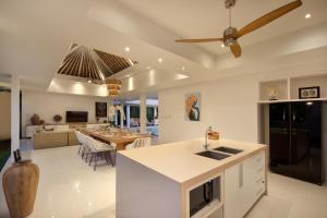 4 bedroom Jungle Oasis in Pererenan