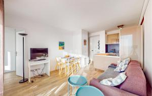 2 Bedroom Amazing Apartment In Royan