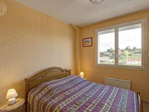 Maisons de vacances Gite rural avec jardin, parking et WiFi - Saint-Romain-en-Jarez - FR-1-496-295 : photos des chambres