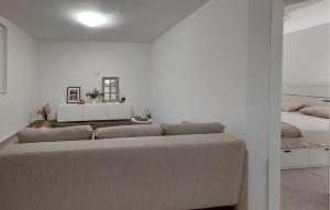 Beautiful Apartment In Ugljan With Wifi