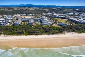 The Pool Resort Kingscliff - Studio with Garden View (5203) - Holiday Management Co.